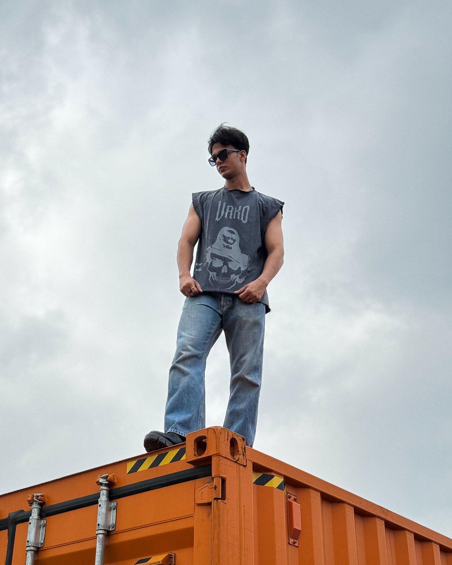 Grey Skull Tank