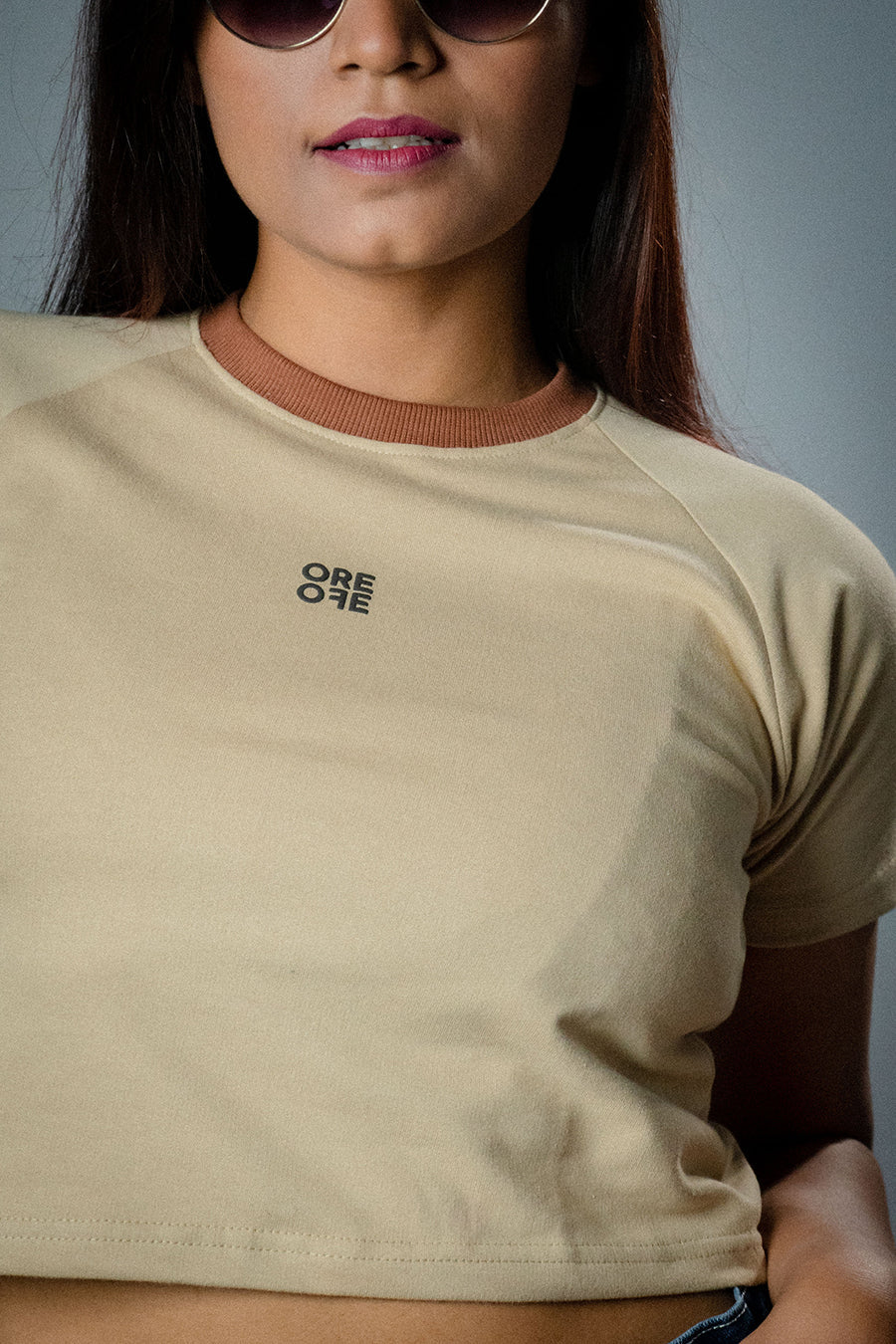 Zoomed picture of Beige basic crop top