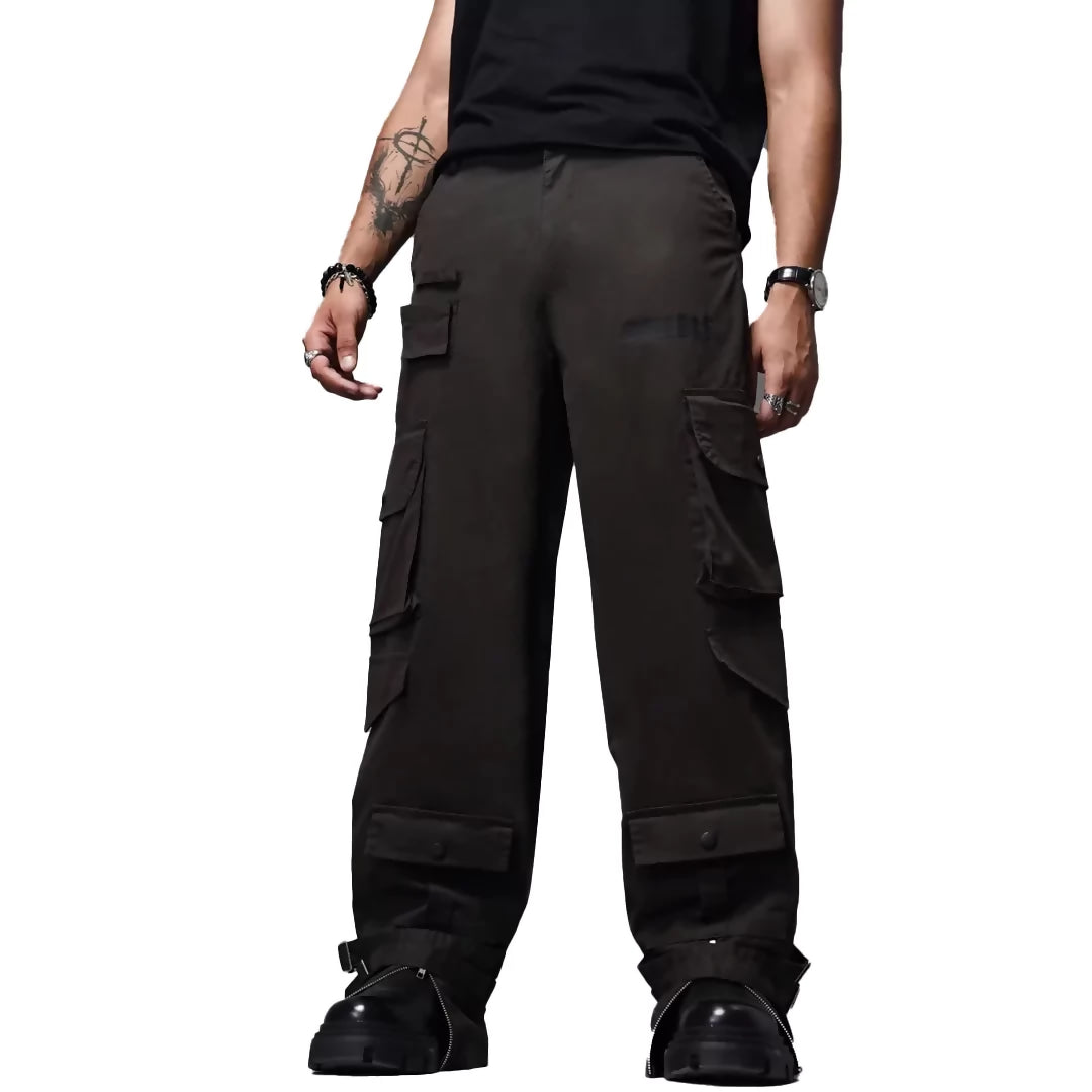 cargos for men. streetwear fashion. brown cargo.