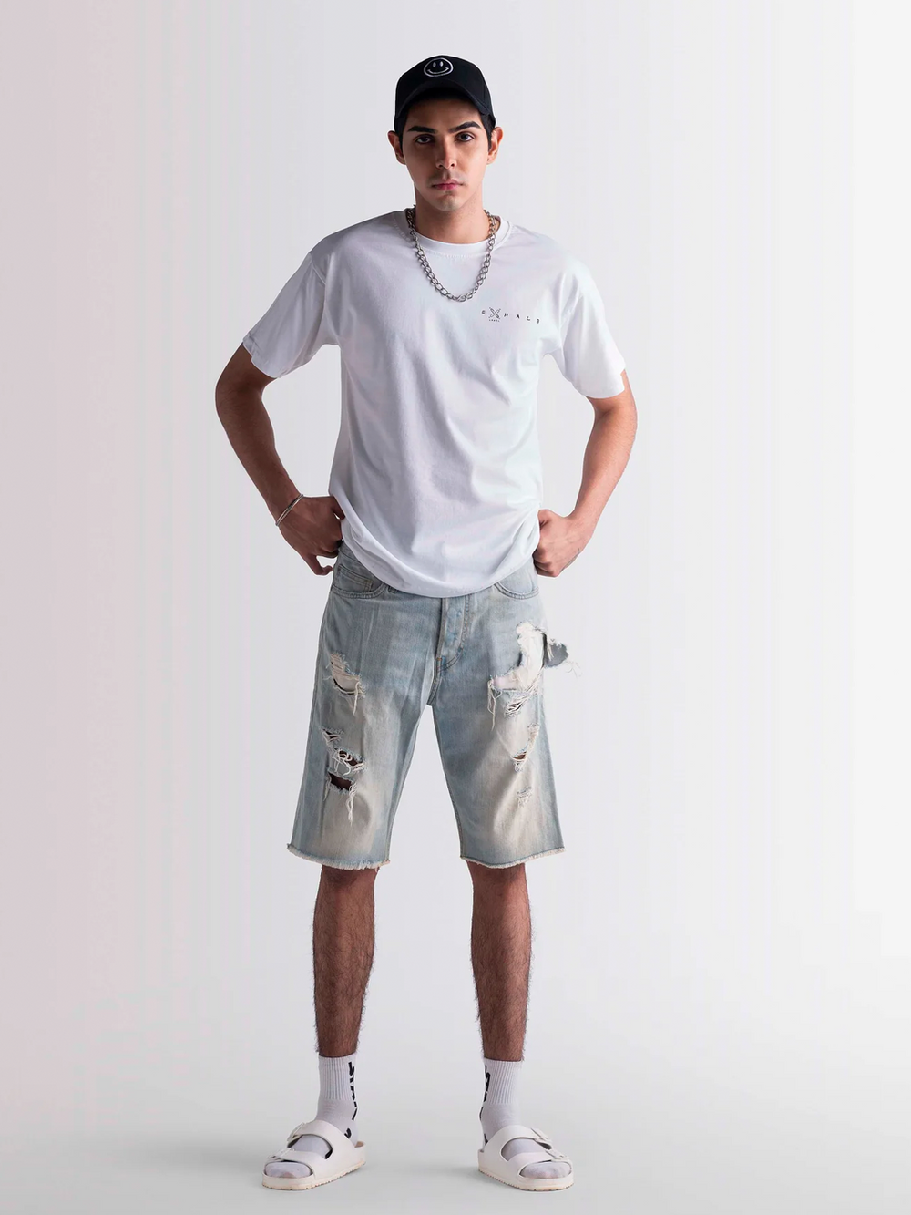 The Vishwa • Tee