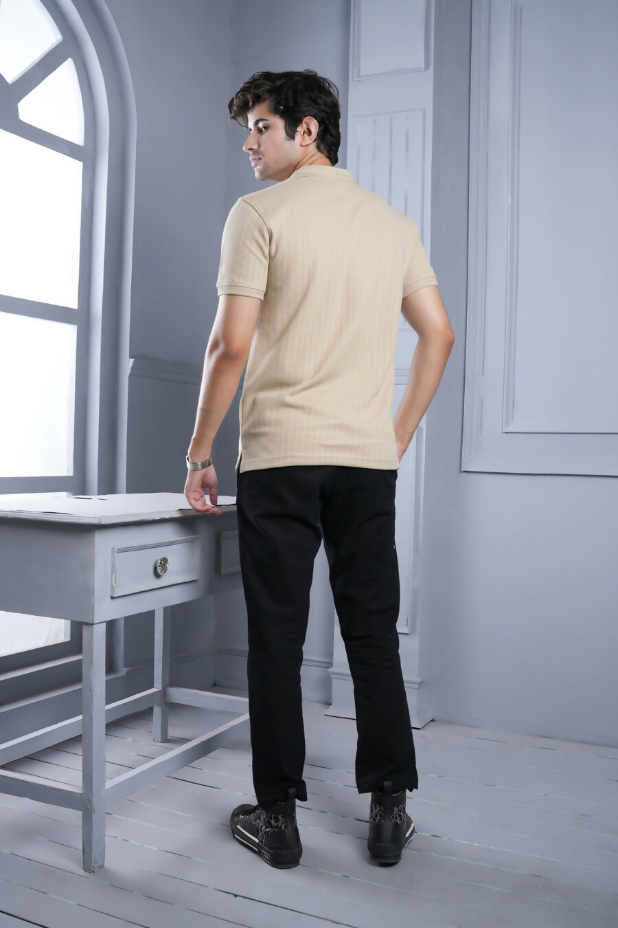 KNITTED POLO T-SHIRT