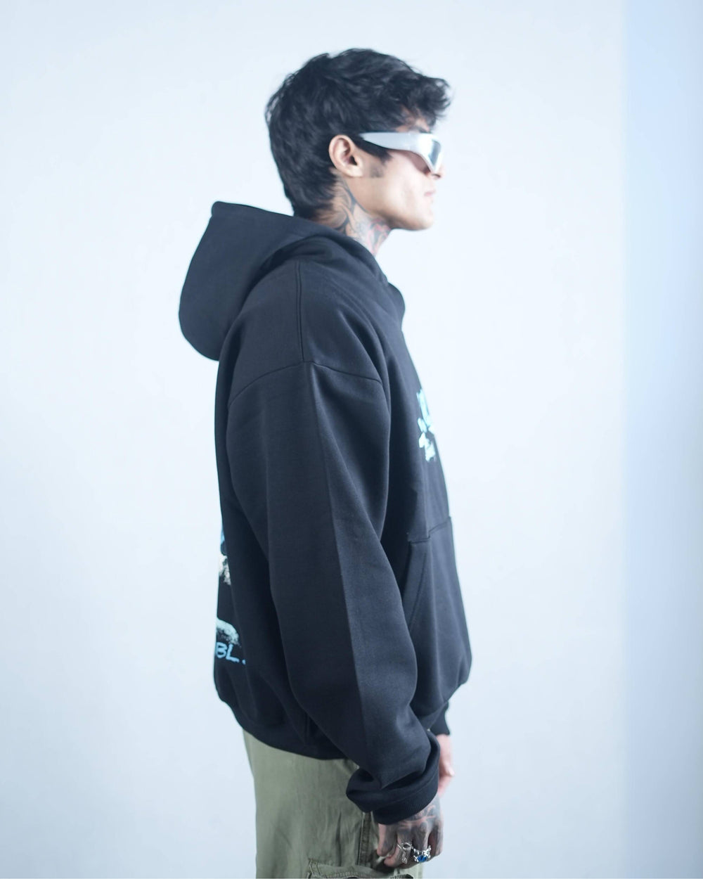 black box hoodie, streetwear brand, streetwear fashion, cozy fit, warm hoodie, 240 gsm